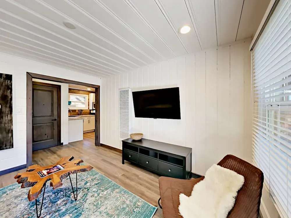 4093 Manzanita Ave Cabin Unit 4