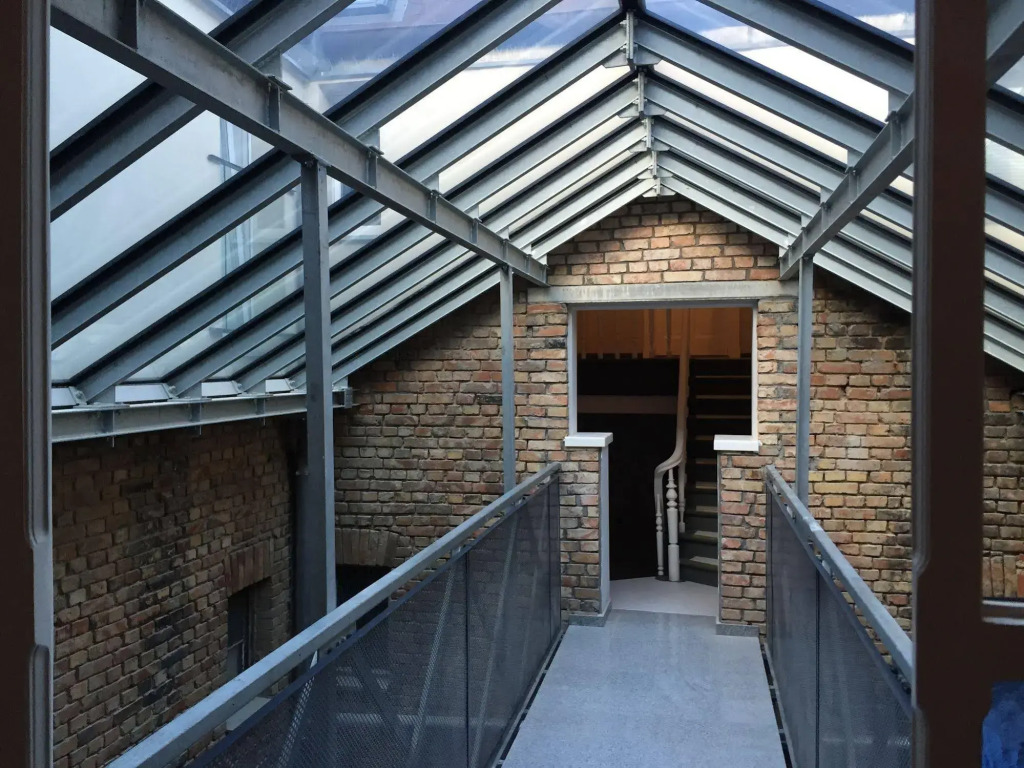 MTP/ZOO Prestige Apartments