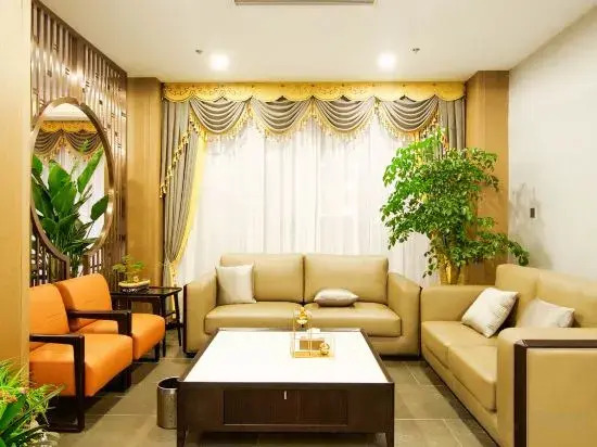 Quanpan Yaju Hotel (Qiannan Zhisheng Tangquan Building 5)