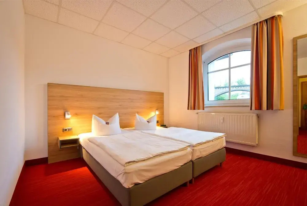 City Hotel