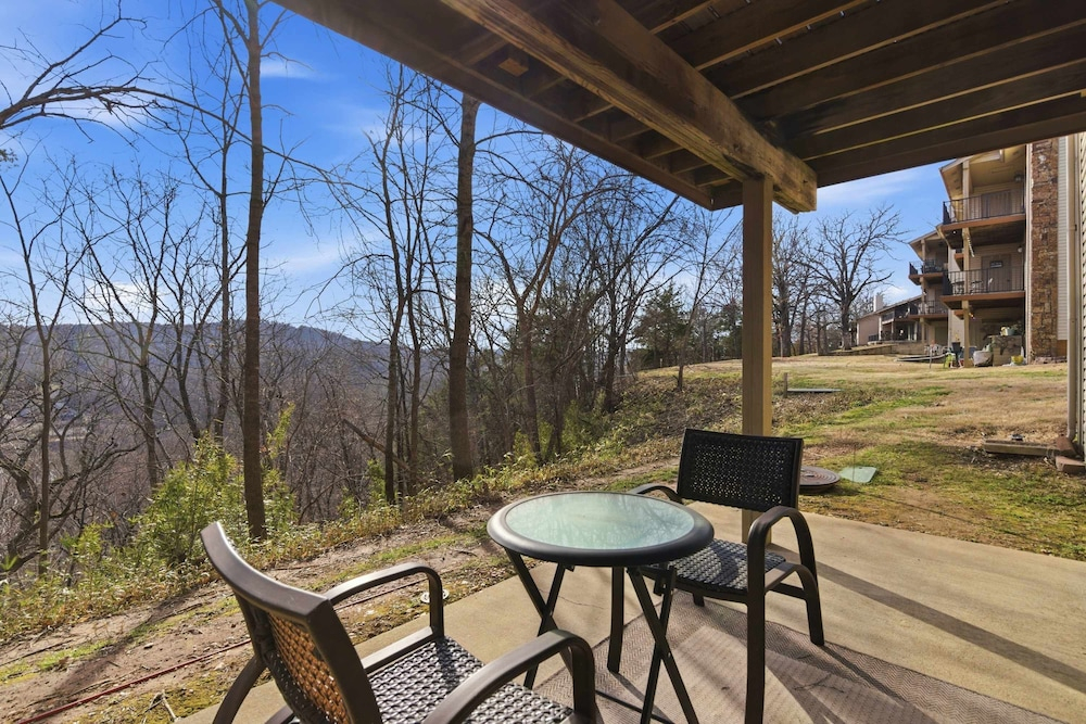 Overlook Paradise Scenic Stay