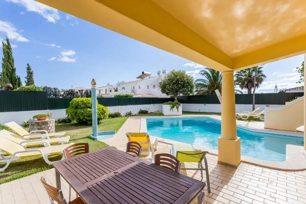Helmar by Algarve Villa Holidays