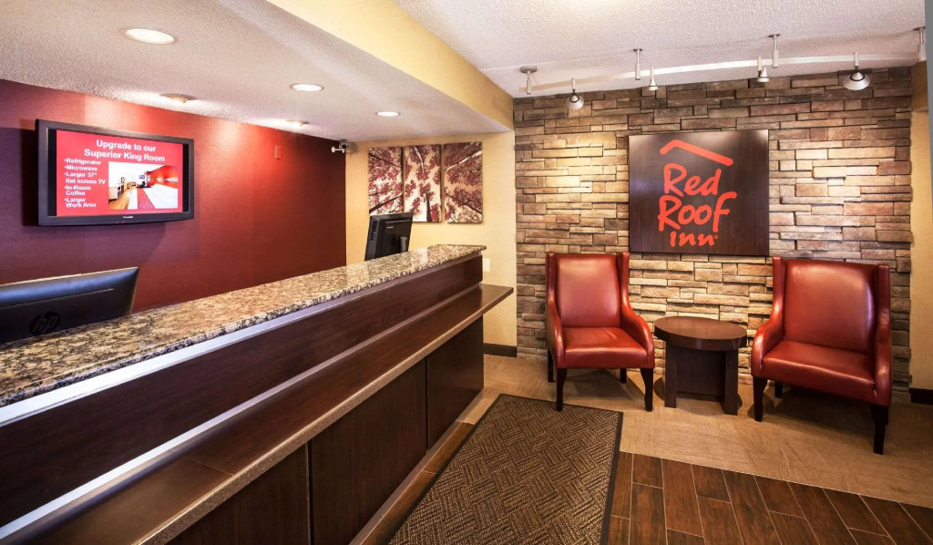 Red Roof Inn Utica