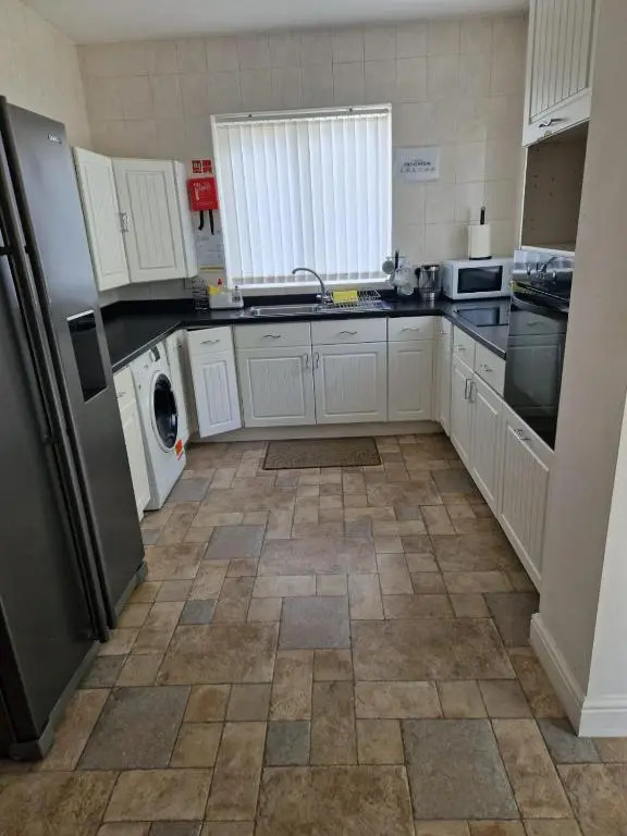 Doncaster Dream House Retreat- Sleeps 9