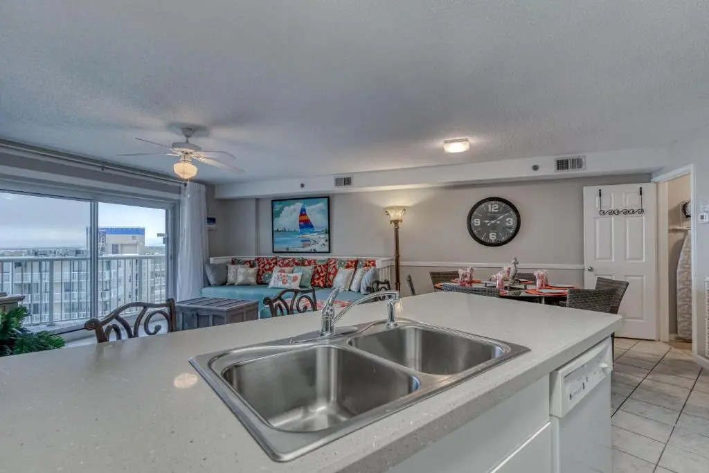 Tradewinds 906