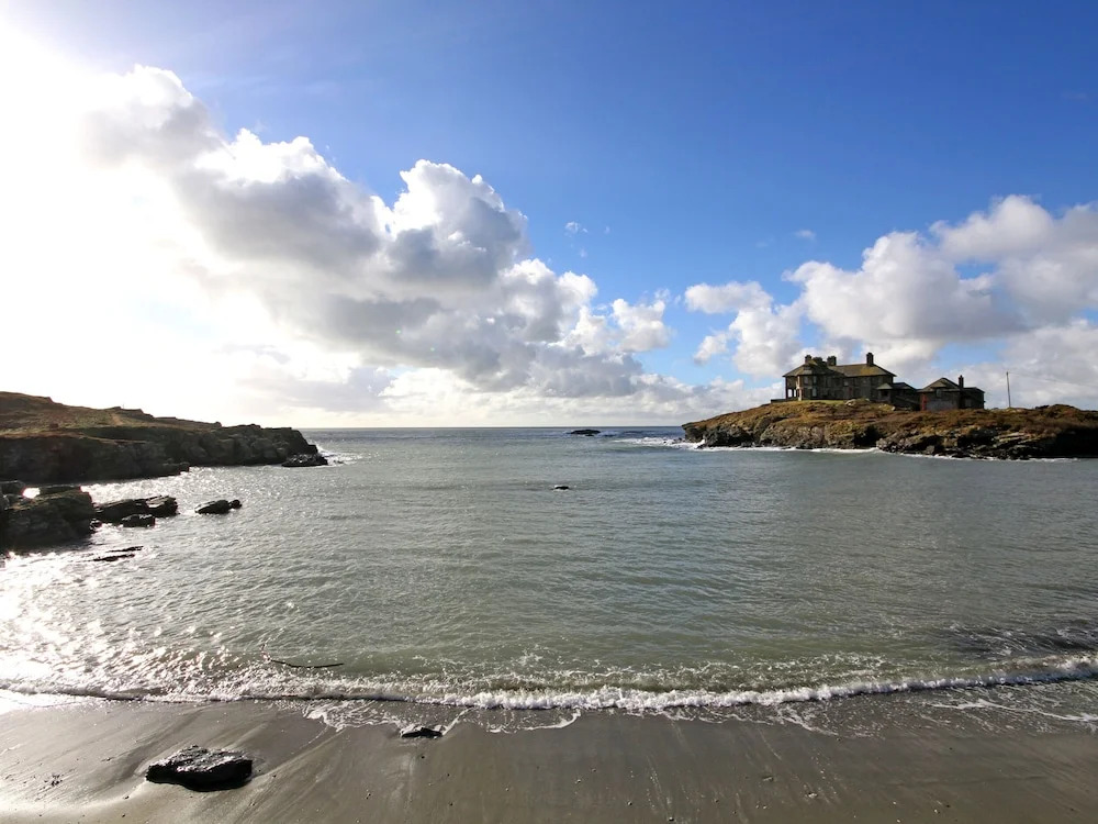 Angorfa - Trearddur Bay