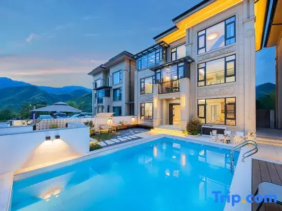 Anji Mountain Stream · Autumn Mountain View Swimming Pool Vacation Boutique Stay