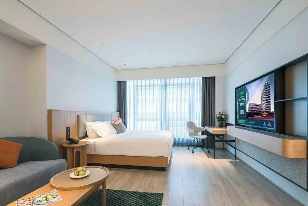 Sunstone Plaza Hotel
