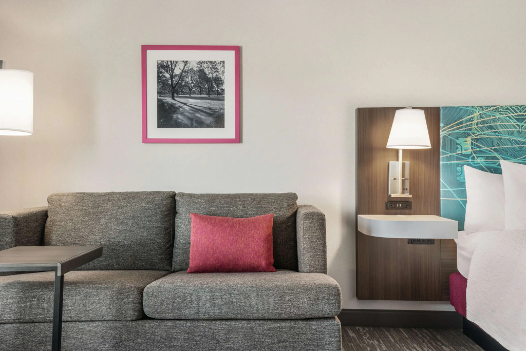 Hampton Inn Brooklyn Park