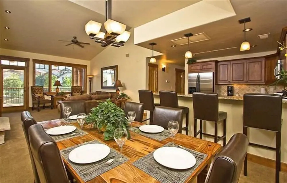5106 Emerald Lodge, Trappeur's Crossing Apartment 5