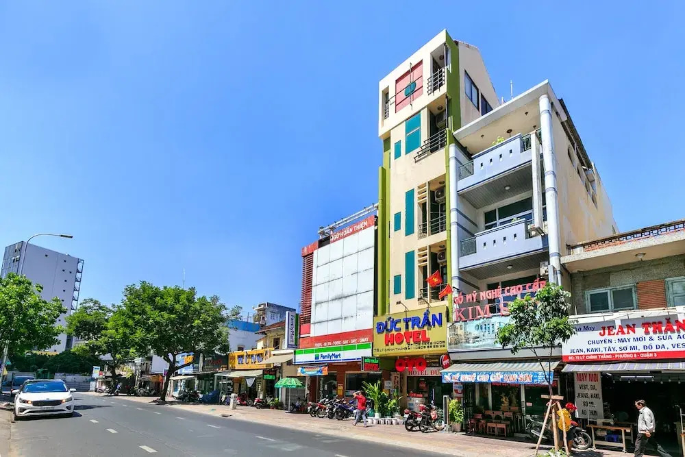 Oyo 832 Duc Tran Hotel