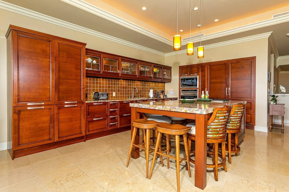 Ho'olei Ocean View Rooms by Coldwell Banker Island Vacations