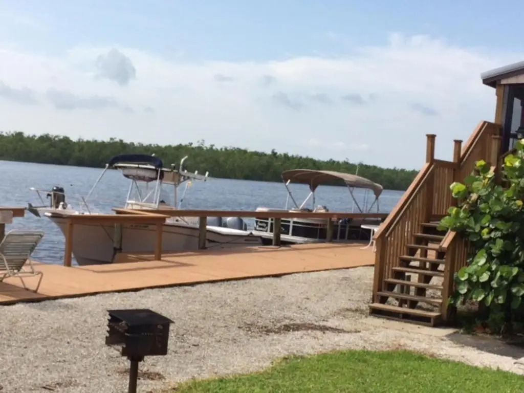 River Wilderness Waterfront Cabins
