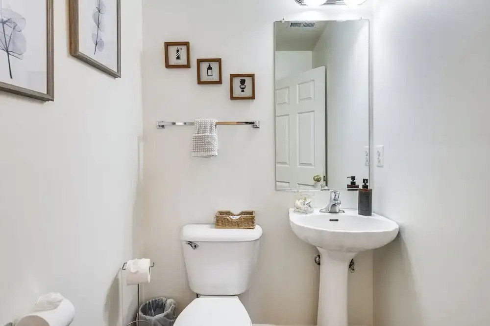 1 Mi to Colonial Beach Boardwalk! Cozy Family Home