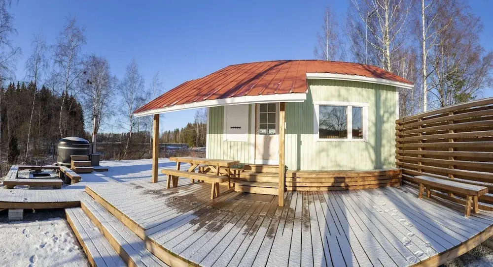 Peace and Privacy Travel - Aulanko Lake Hide-out