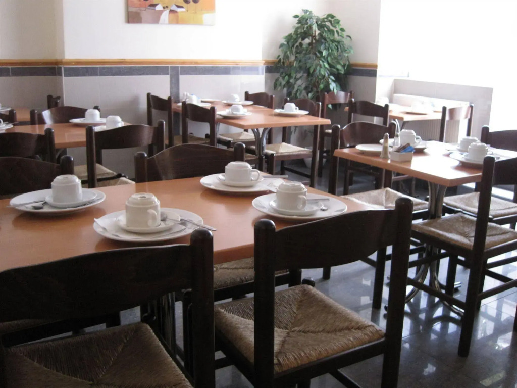 Elmwood Hotel