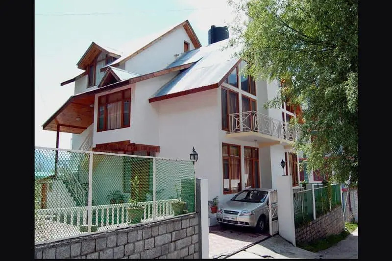 Manali Apple Valley Cottage