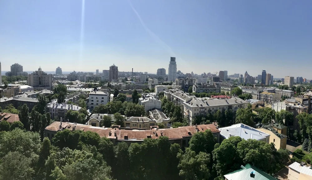 Роскошный квартирный дом в центре Киева