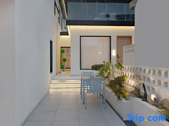 Xinzhu Shiercheng Homestay (Jiuhua Mountain Roushen Baodian)