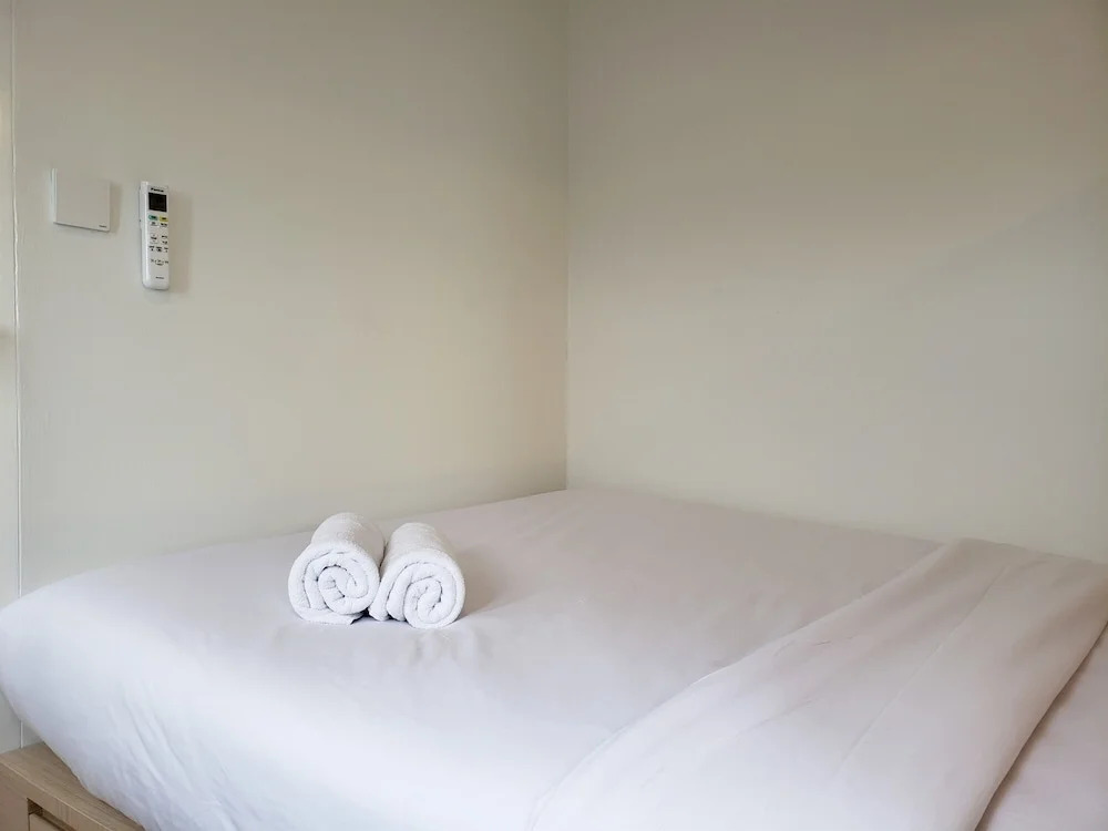 Minimalist And Cozy 2Br At La Hub City Apartment