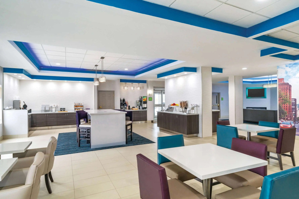 La Quinta by Wyndham Latham Albany Airport