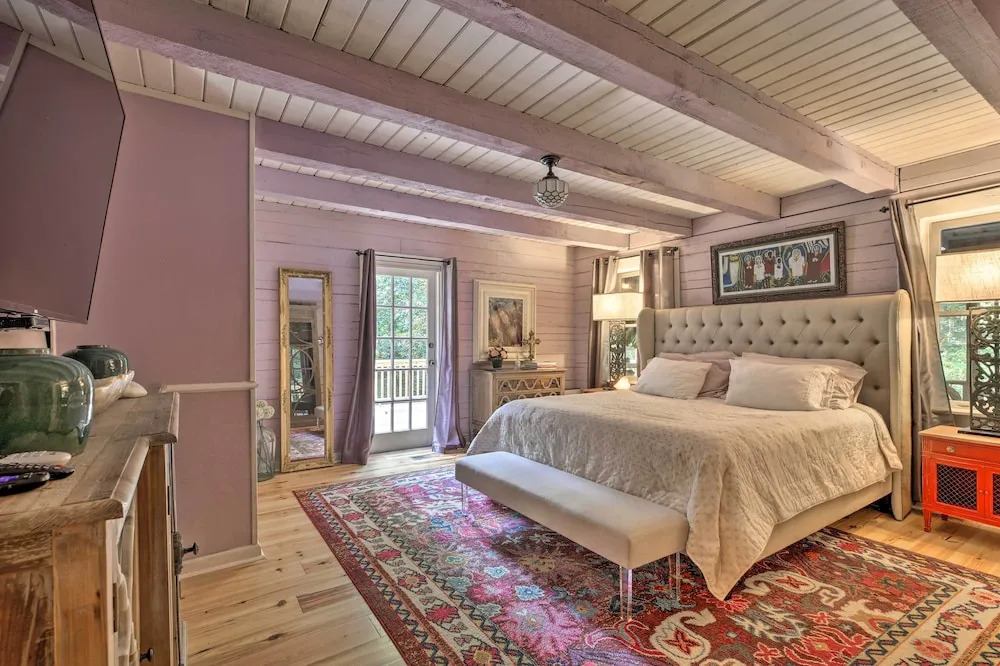 Serene Mableton Cabin - 13 Mi to Downtown Atlanta!