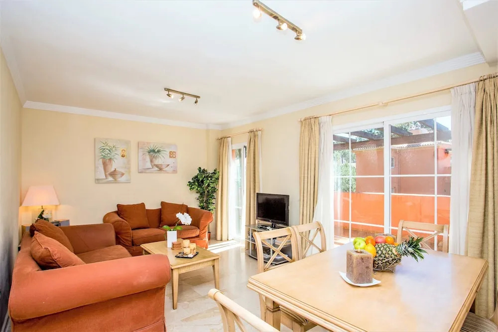 Elviria 3 bed apartment close to beach JP4D