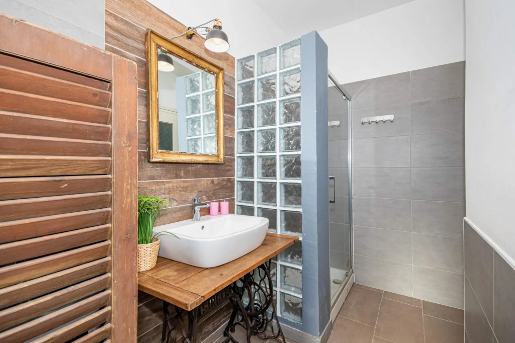 Cozy and Stylish House in Downtown Torino