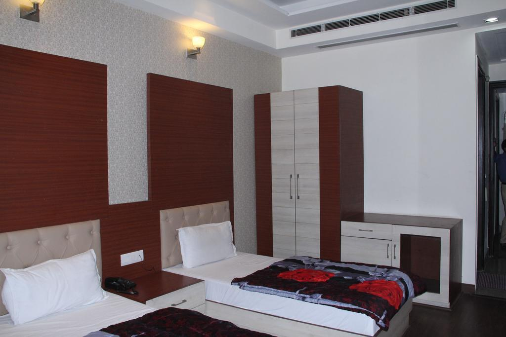 OYO 11629 Hotel Sunshine Inn