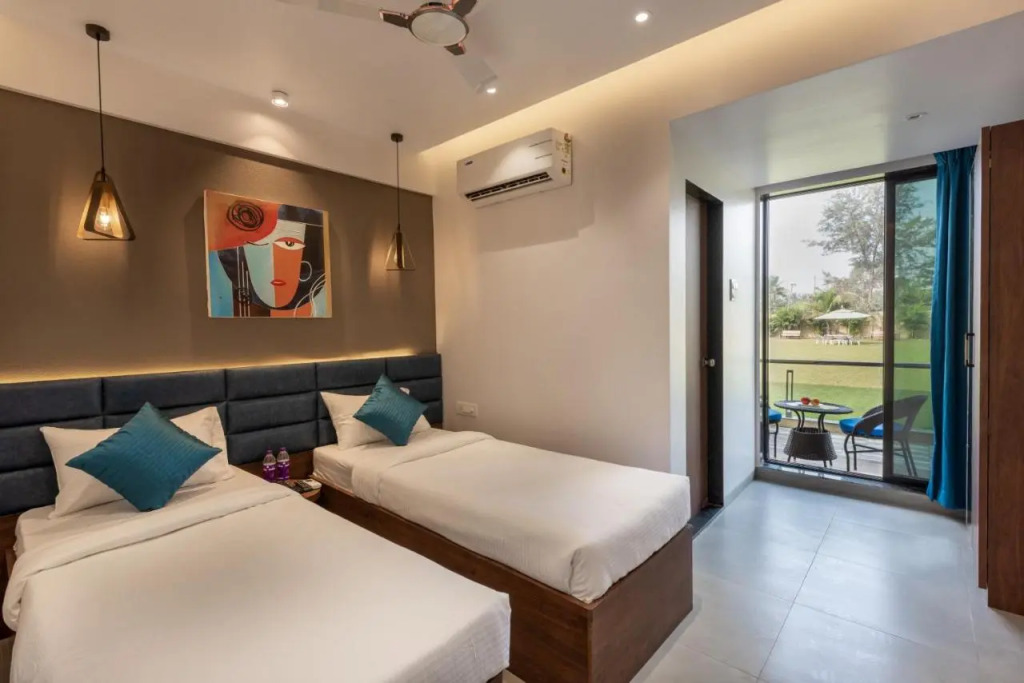 Paramount Riverfront Resort & Spa