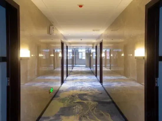 Carlton International Mansion (Huizhou University of Economics)