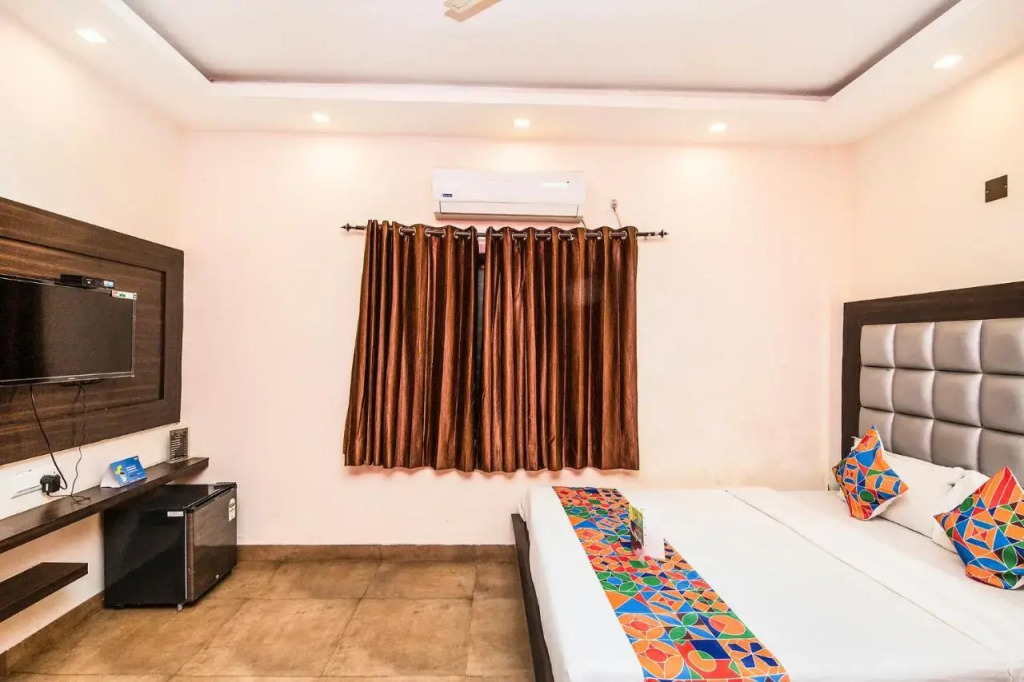FabHotel De Sivalika - 500m from Belur Math