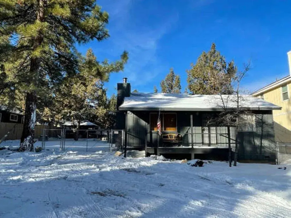 Jaybird'S Cabin