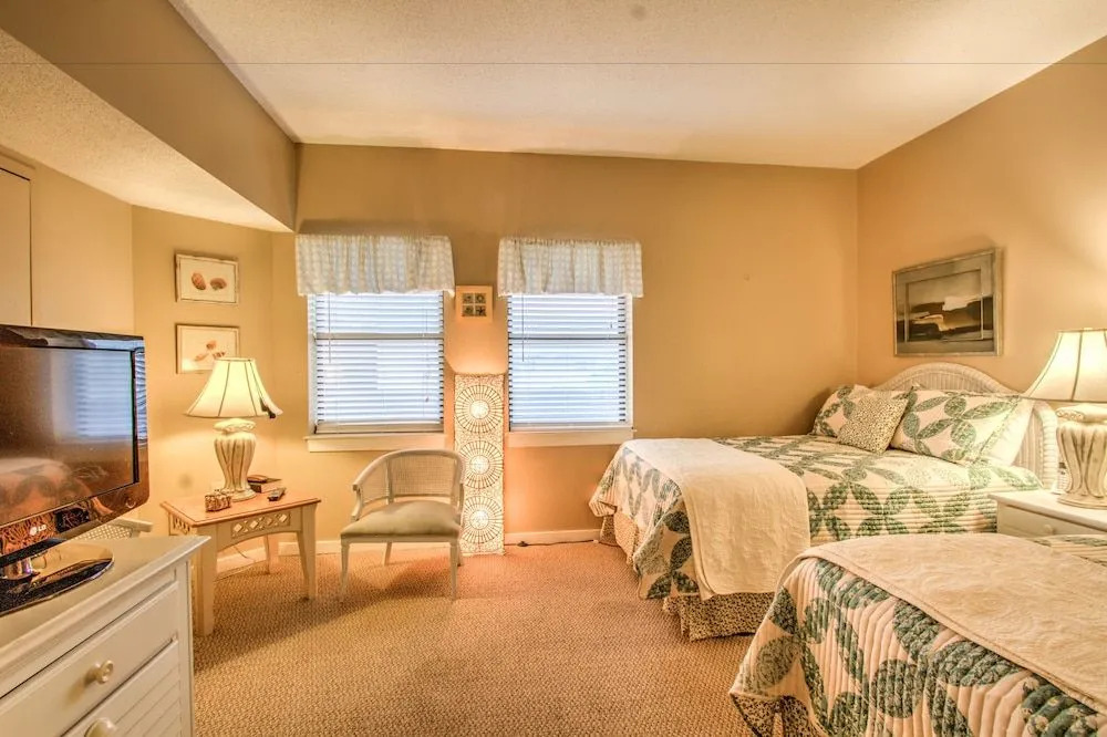 7148 Harbourside II 2 Bedrooms 2 Bathrooms Villa