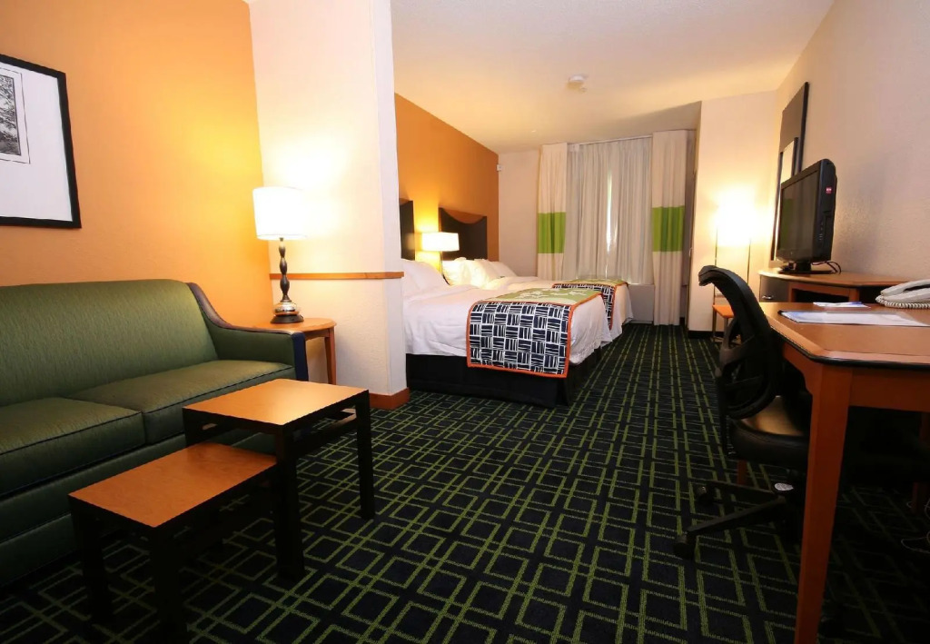 White River Inn & Suites