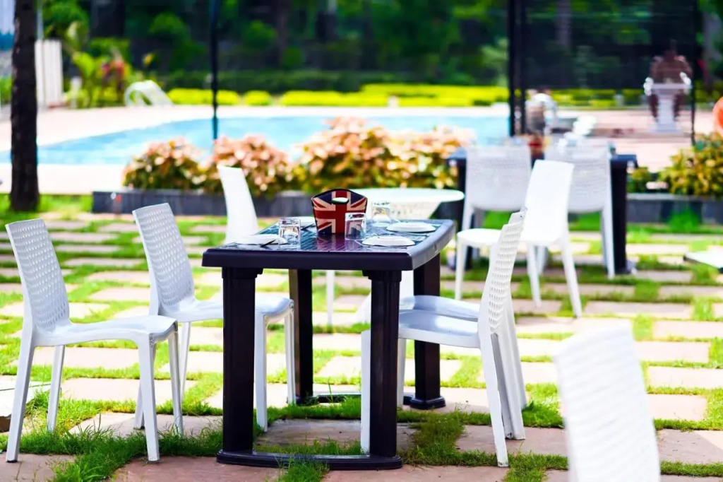 TGI Insignia Resort and Villas