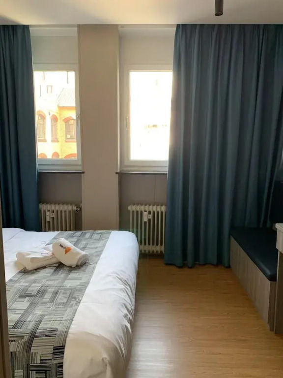 Mooncity Hotel & Boardinghouse