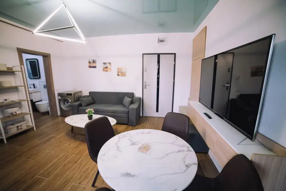 Signature Promenada Hotel-Apartments 2