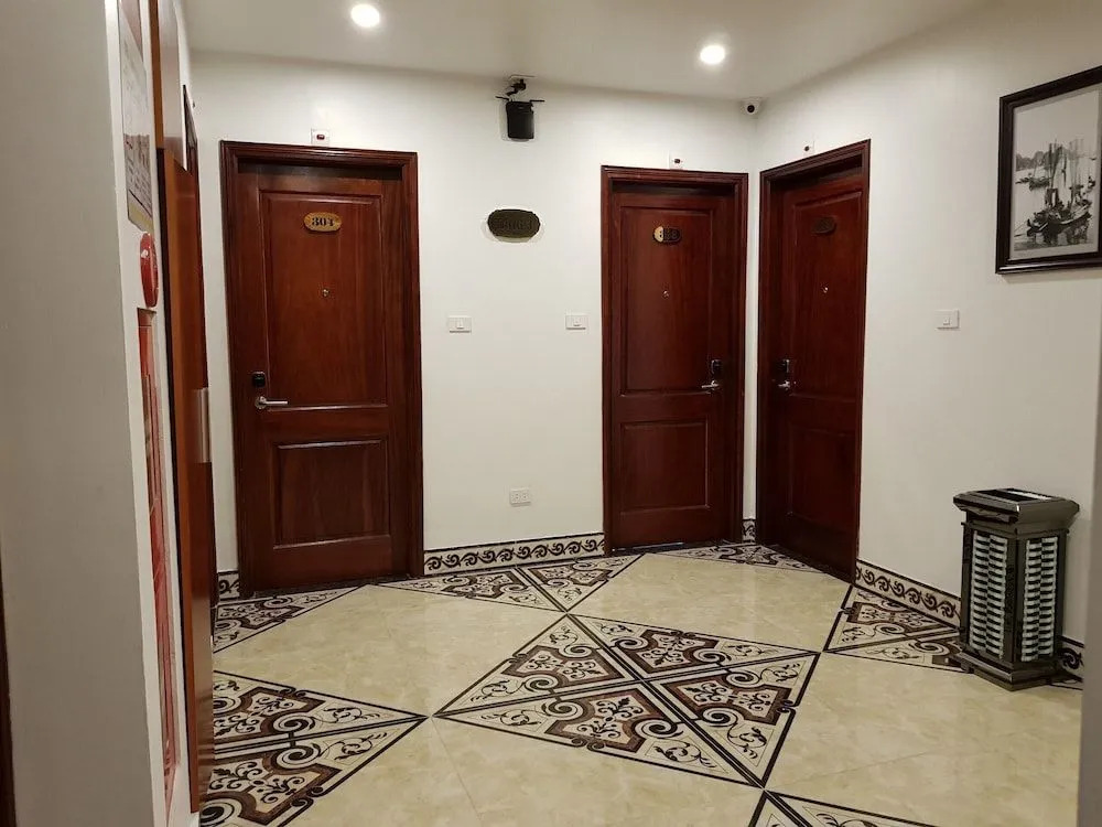 Helen Halong Hotel