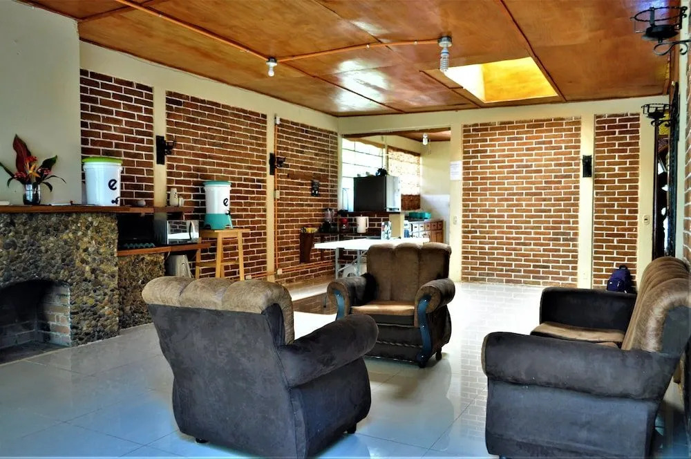 Hostal Dulces Sueños