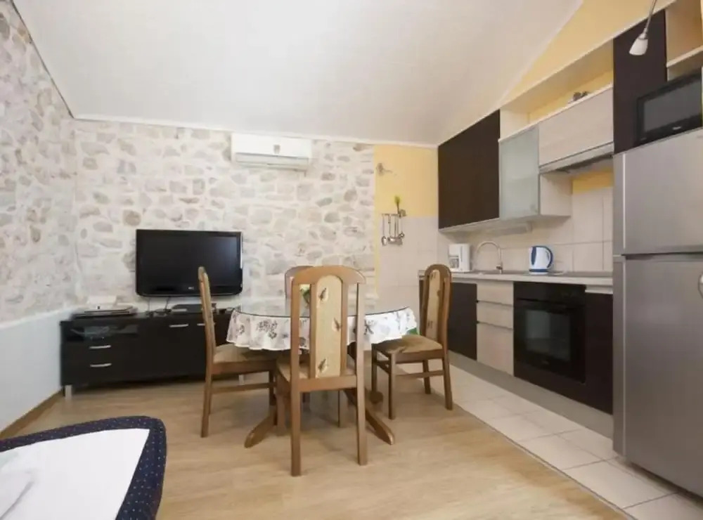 Holiday House Neda