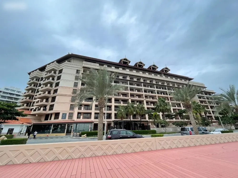Sea View Super Luxurious Resort at Palm