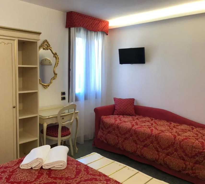 Hotel Leonardo