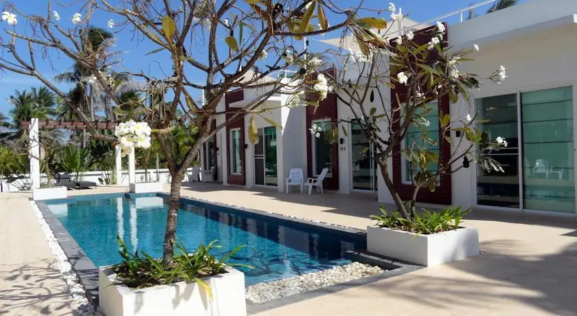 The Coconut Suite