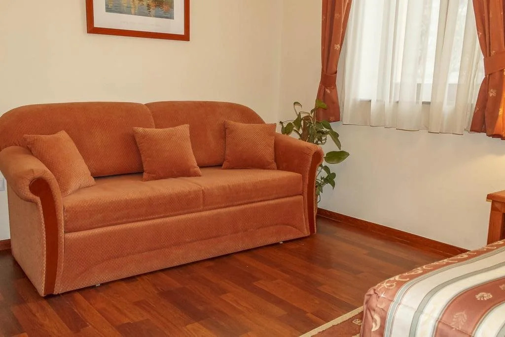 Pannon Hotel Bejelentkezés 20 óráig, Check-in until 20 oclock, Einchecken bis 20 Uhr
