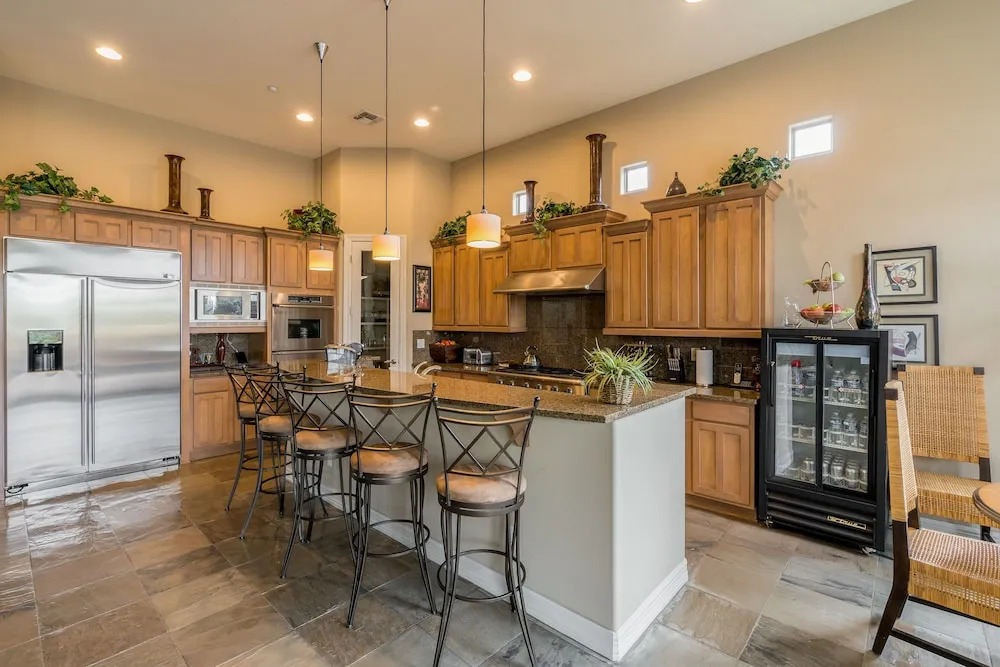 All-suite Home Located in North Phoenix 3 Bedrooms 3.5 Bathrooms Home