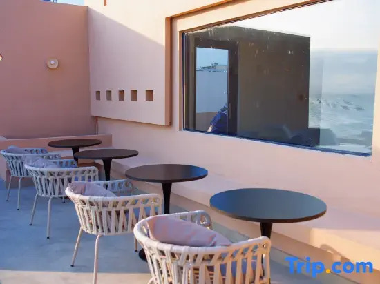Zhina South China Sea View Hotel (Lingshui Nanwan Monkey Island Branch)