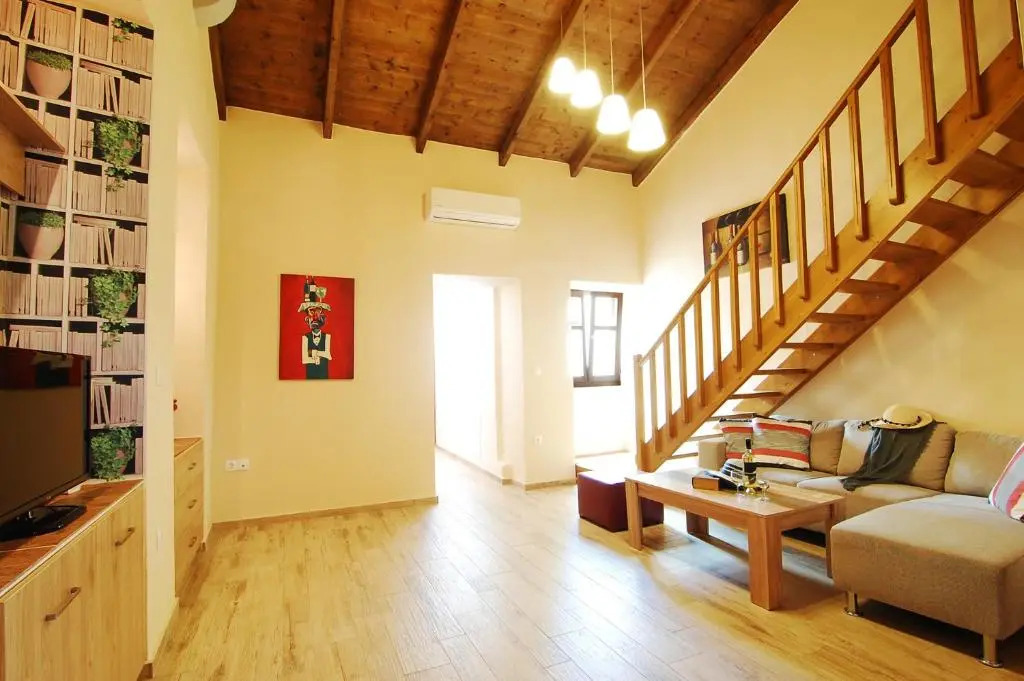 Asikiko Suites
