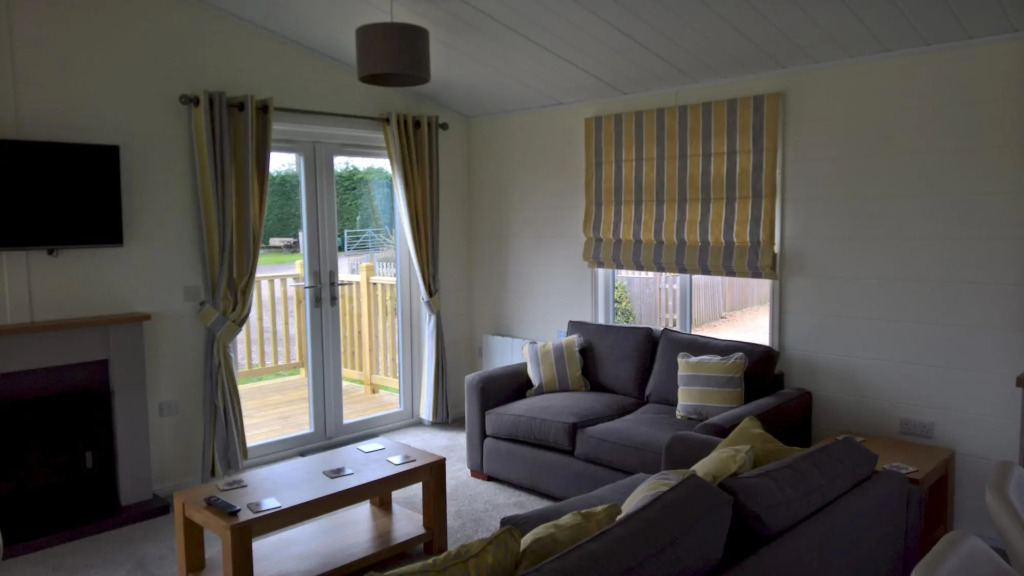 Three Bedroom Lodge 9