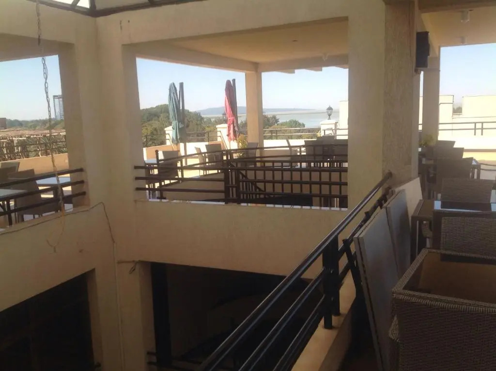 PALM PALACE Best BUDGET HOTEL & TOUR Options s